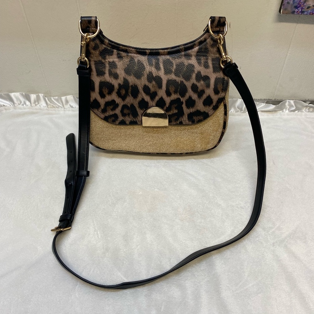 EST1946 women’s crossbody bag in a leopard print and woven material